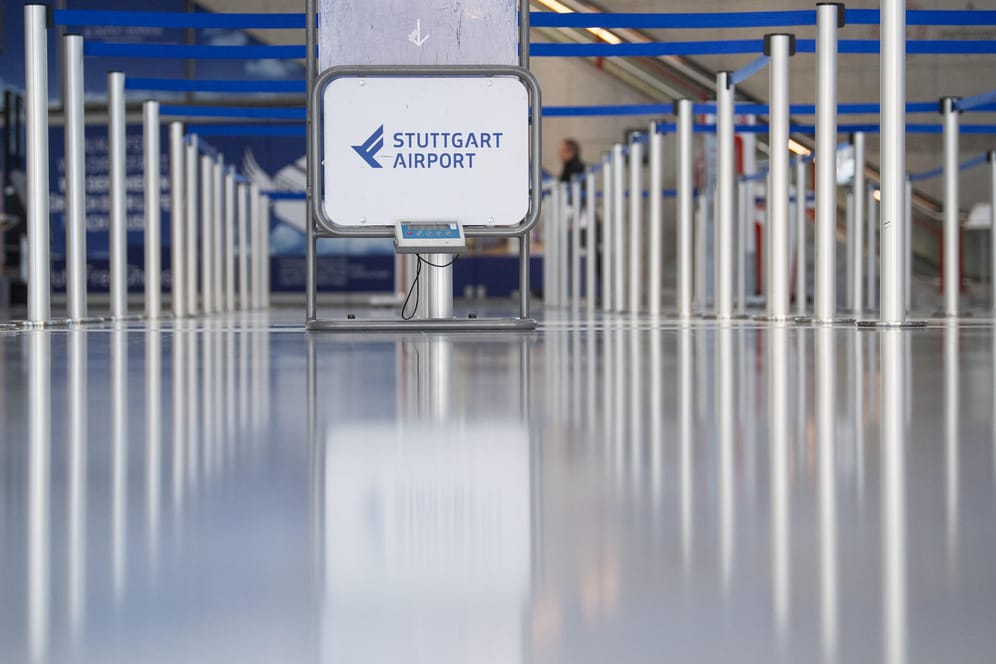 Flughafen Stuttgart: Viele Flüge sind gestrichen worden. Die Auswirkungen des eingeschränkten Flugverkehrs haben auf die Tourismusbranche große Folgen.