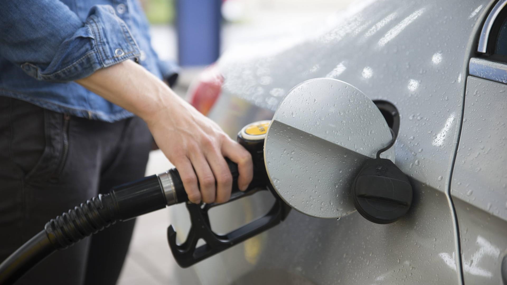 Günstig tanken: Die Preise für Benzin und Diesel sind so niedrig wie lange nicht.