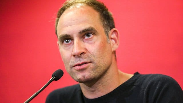 Sieht die Notwendigkeit von Spielen ohne Zuschauer: Oliver Mintzlaff, Vorstandschef RB Leipzig.