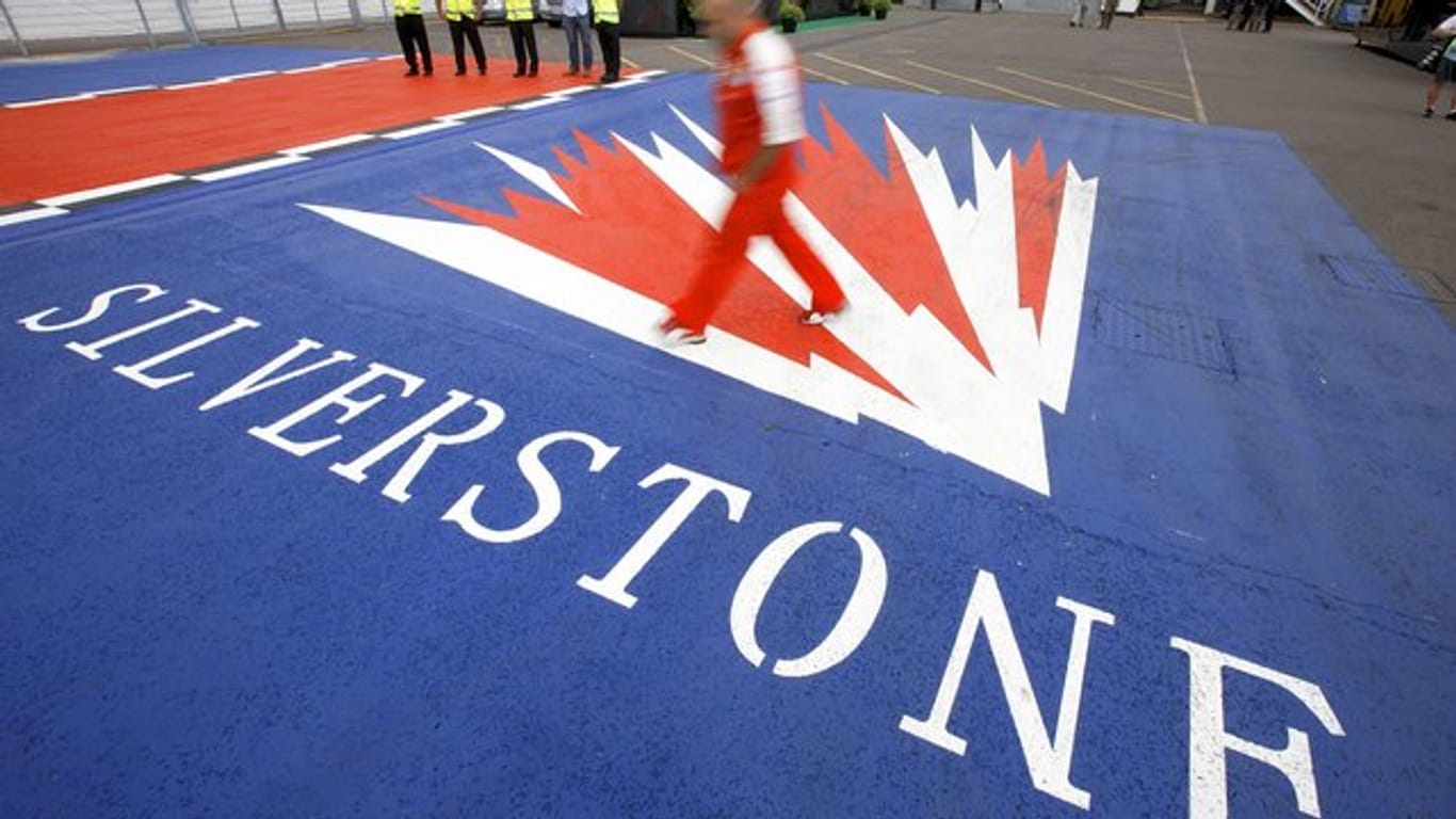 Die Entscheidung über den Formel-1-Klassiker in Silverstone muss bis spätestens Ende April fallen.