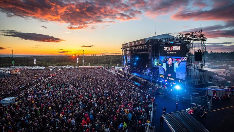 Bring Me the Horizon bei "Rock am Ring 2019": Das Festival lockt gut 80.000 Menschen an.
