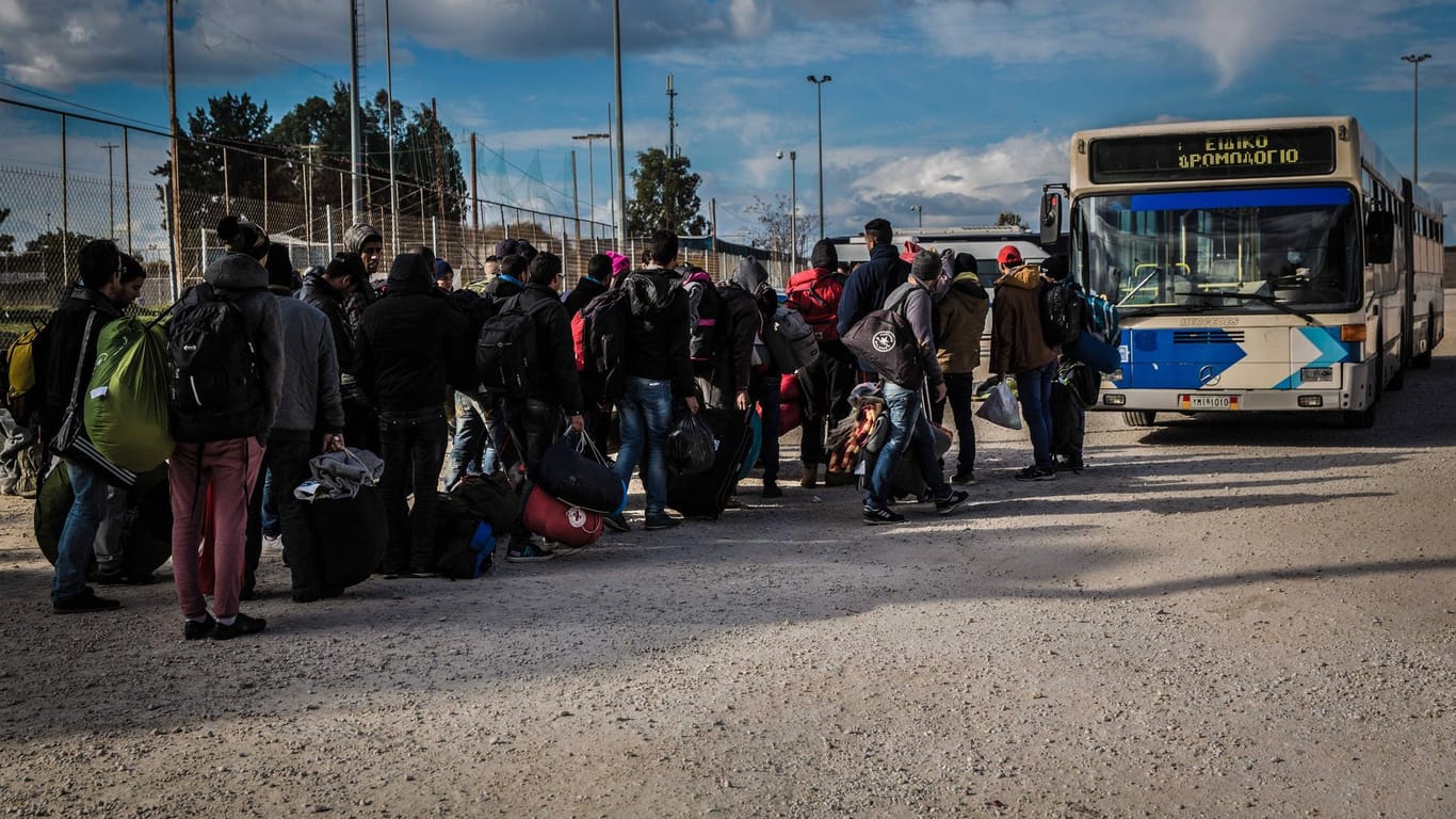 Flüchtlinge aus Syrien kamen im Jahr 2015 in die EU: Polen, Tschechien und Ungarn weigerten sich, während der Krise Migranten aufzunehmen.