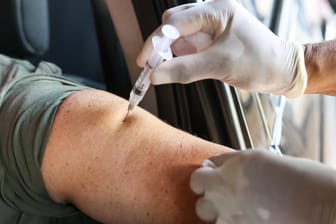 Influenza-Impfung in Brasilien: Nach der SARS-Epidemie liefen mehrere Forschungsprojekte für Impfstoffe an. Doch sie wurden nie zu Ende verfolgt.