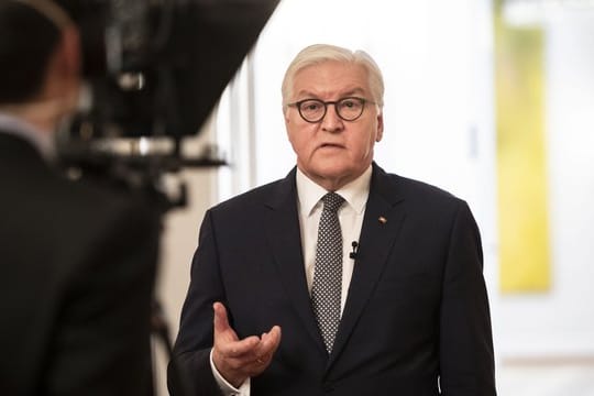 Bundespräsident Frank-Walter Steinmeier hat die Bürger in der Korona-Krise zur Hilfsbereitschaft im Alltag aufgerufen.