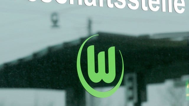 Spieler des VfL Wolfsburg beteiligen sich an Solidaritätsmaßnahmen.
