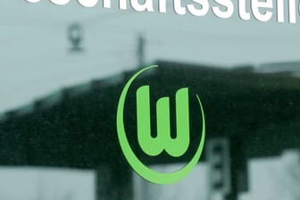 Spieler des VfL Wolfsburg beteiligen sich an Solidaritätsmaßnahmen.