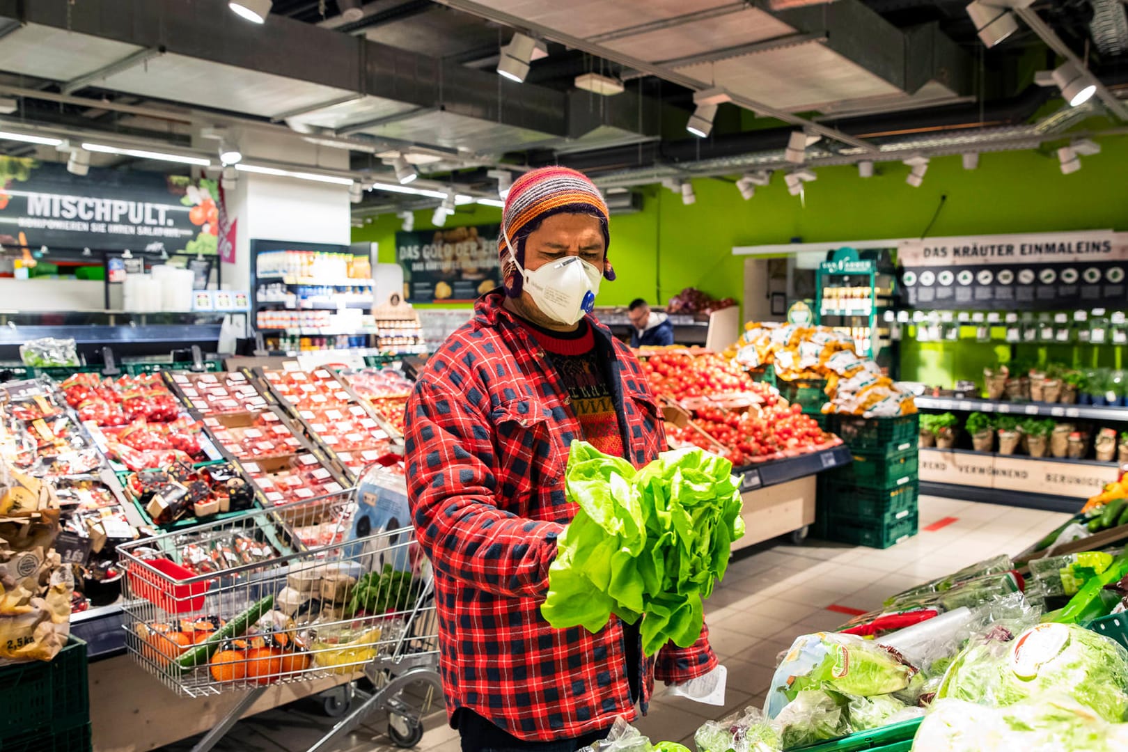 Obst und Gemüse: Viele haben Sorge, sich über Lebensmittel mit dem Coronavirus infizieren zu können.