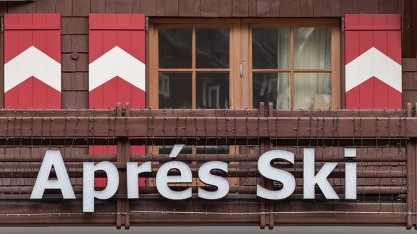 Eine geschlossene Apres-Ski-Bar in dem österreichischen Ferienort Ischgl.