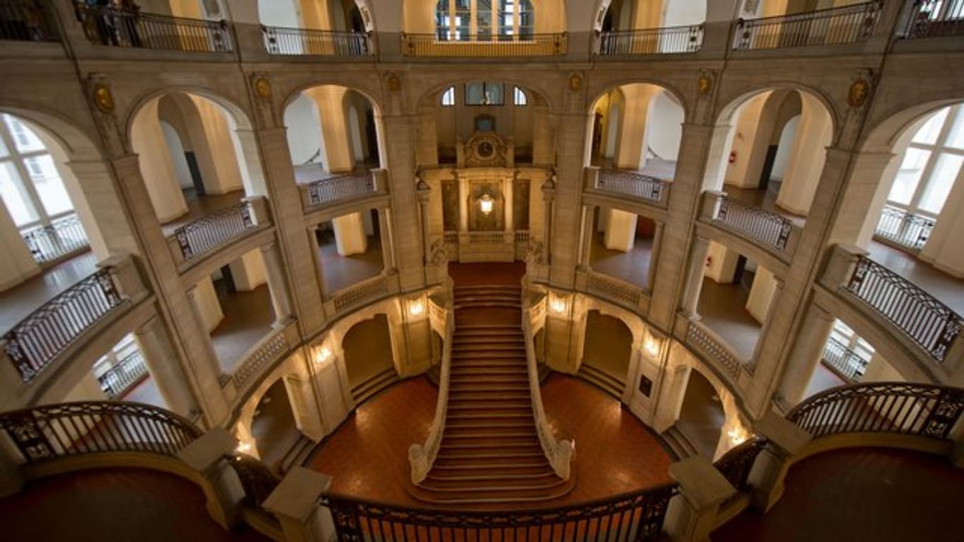 Die Eingangshalle des Kammergerichtes Berlin, Deutschlands größtes Strafgericht.