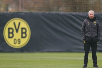 BVB-Coach Lucien Favre trainiert bereits wieder mit seinen Spielern.