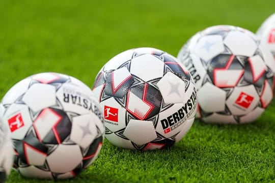 Die Corona-Pause stellt viele Fußball-Clubs vor wirtschaftliche Probleme.