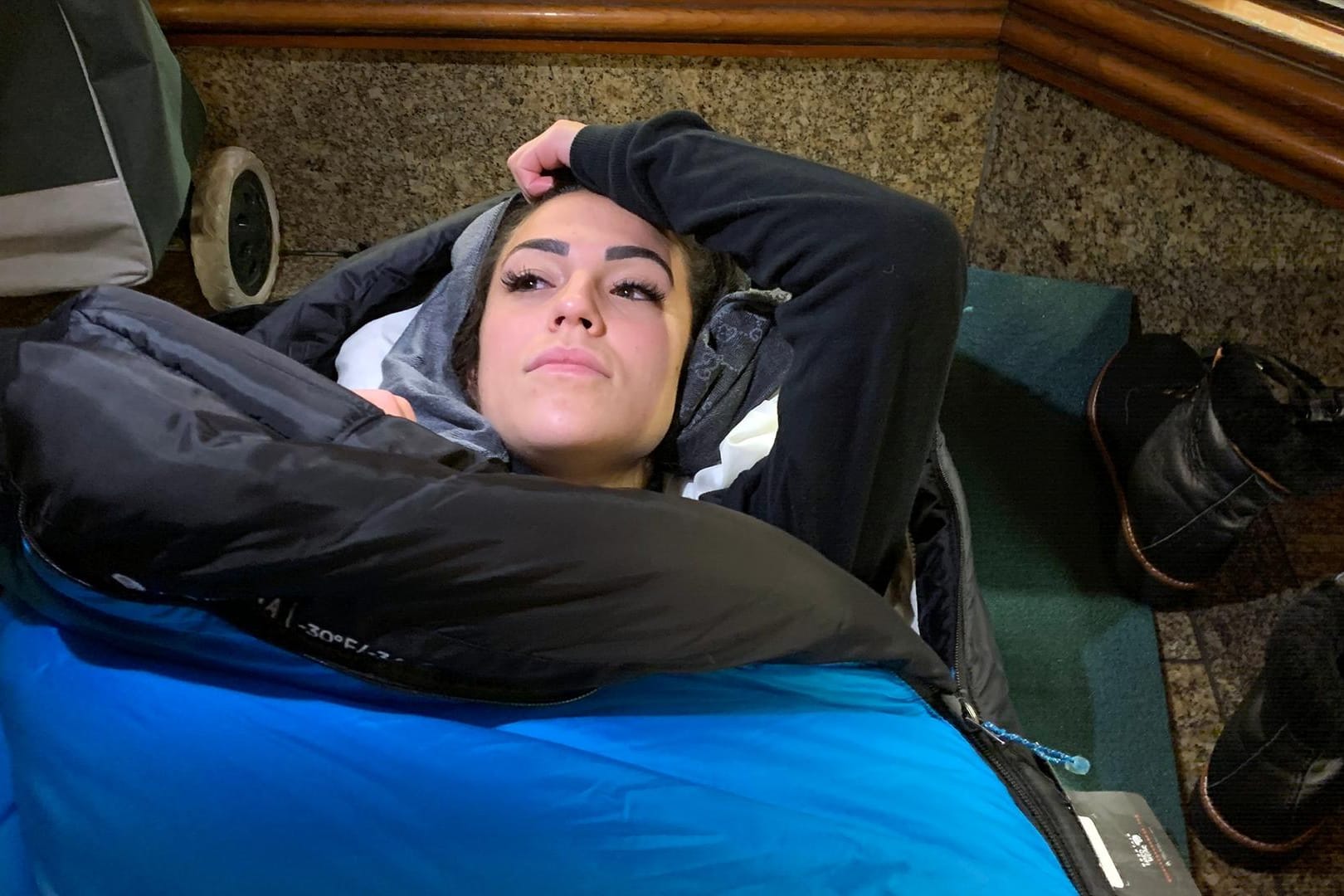 "Prominent und obdachlos – Gosse statt Glamour": Elena Miras muss für das TV-Format draußen schlafen.