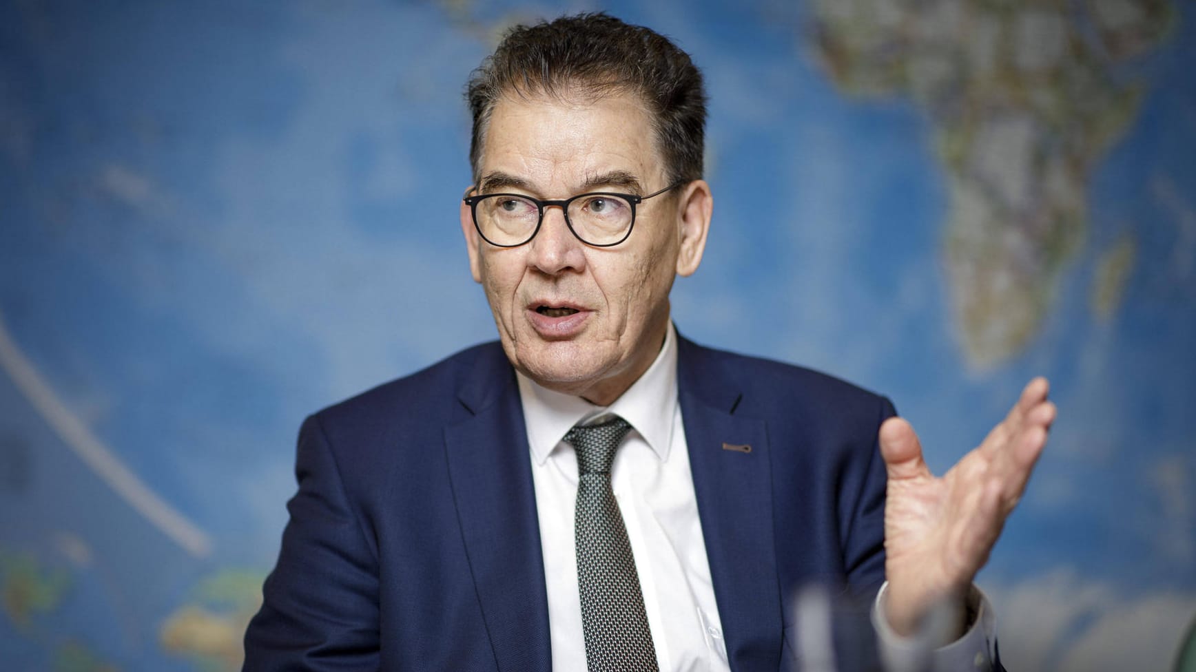 Bundesentwicklungsminister Gerd Müller: Der CSU-Politiker befürchtet Chaos und Gewalt als Folgen der Corona-Pandemie in einigen Ländern Afrikas (Archivbild). Bundesentwicklungsminister Gerd Müller: Der CSU-Politiker befürchtet Chaos und Gewalt als Folgen der Corona-Pandemie in einigen Ländern Afrikas (Archivbild).