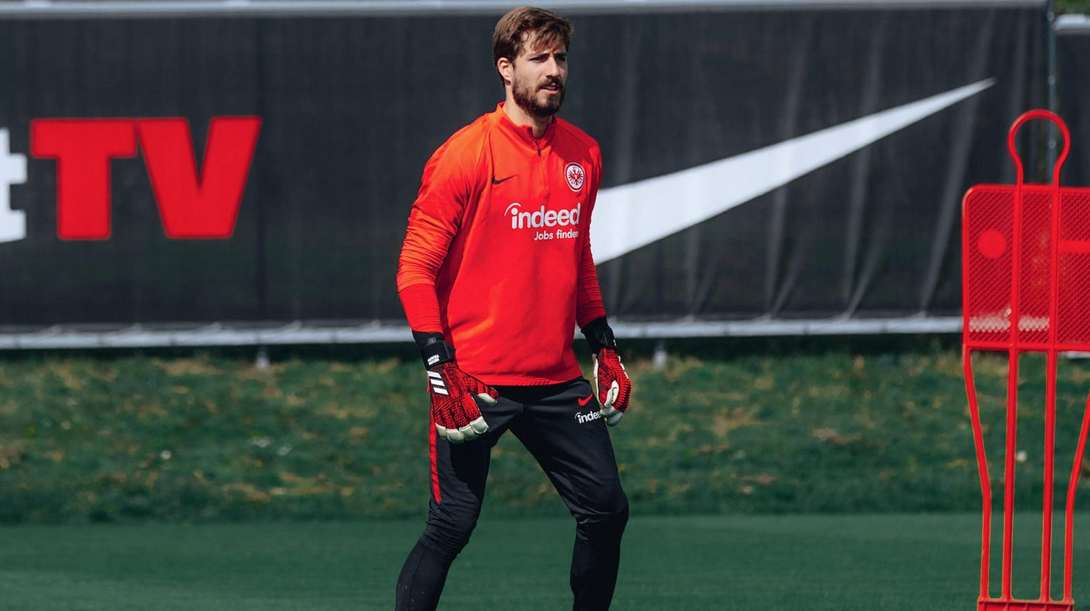 Kevin Trapp beim Training: Der Eintracht-Torwart würde einen Abbruch der Bundesliga-Saison gerne vermeiden. Kevin Trapp beim Training: Der Eintracht-Torwart würde einen Abbruch der Bundesliga-Saison gerne vermeiden.
