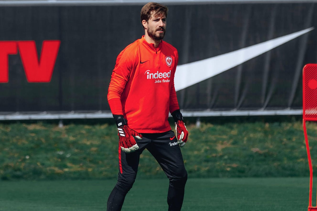 Kevin Trapp beim Training: Der Eintracht-Torwart würde einen Abbruch der Bundesliga-Saison gerne vermeiden.