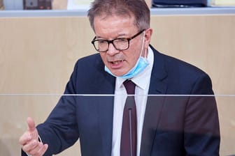 Rudolf Anschober: Österreichs Gesundheitsminister über die Zahlen des Coronavirus in Deutschlands Nachbarland.