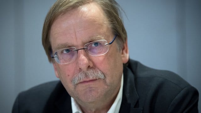 Sorgt sich um die Fußball-Amateur-Vereine: DFB-Vizepräsident Rainer Koch. Sorgt sich um die Fußball-Amateur-Vereine: DFB-Vizepräsident Rainer Koch.