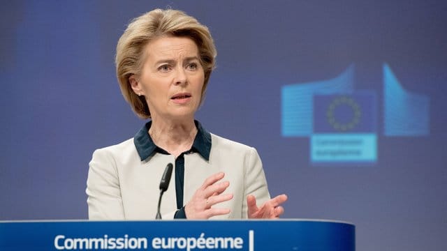 EU-Kommissionspräsidentin Ursula von der Leyen hat sich für einen europäischen "Marshall-Plan" nach historischem Vorbild ausgesprochen. EU-Kommissionspräsidentin Ursula von der Leyen hat sich für einen europäischen "Marshall-Plan" nach historischem Vorbild ausgesprochen.