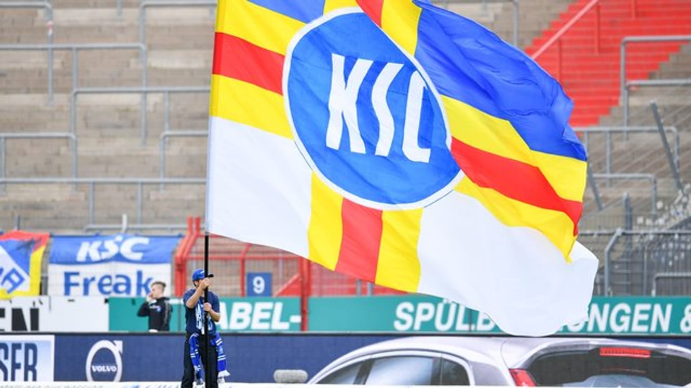 Der Karlsruher SC ist wegen des Corona-Krise von der Insolvenz bedroht.