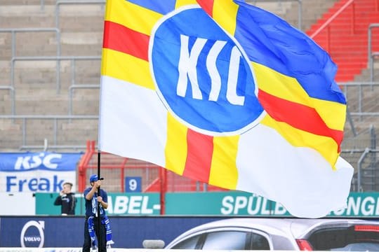 Der Karlsruher SC ist wegen des Corona-Krise von der Insolvenz bedroht.