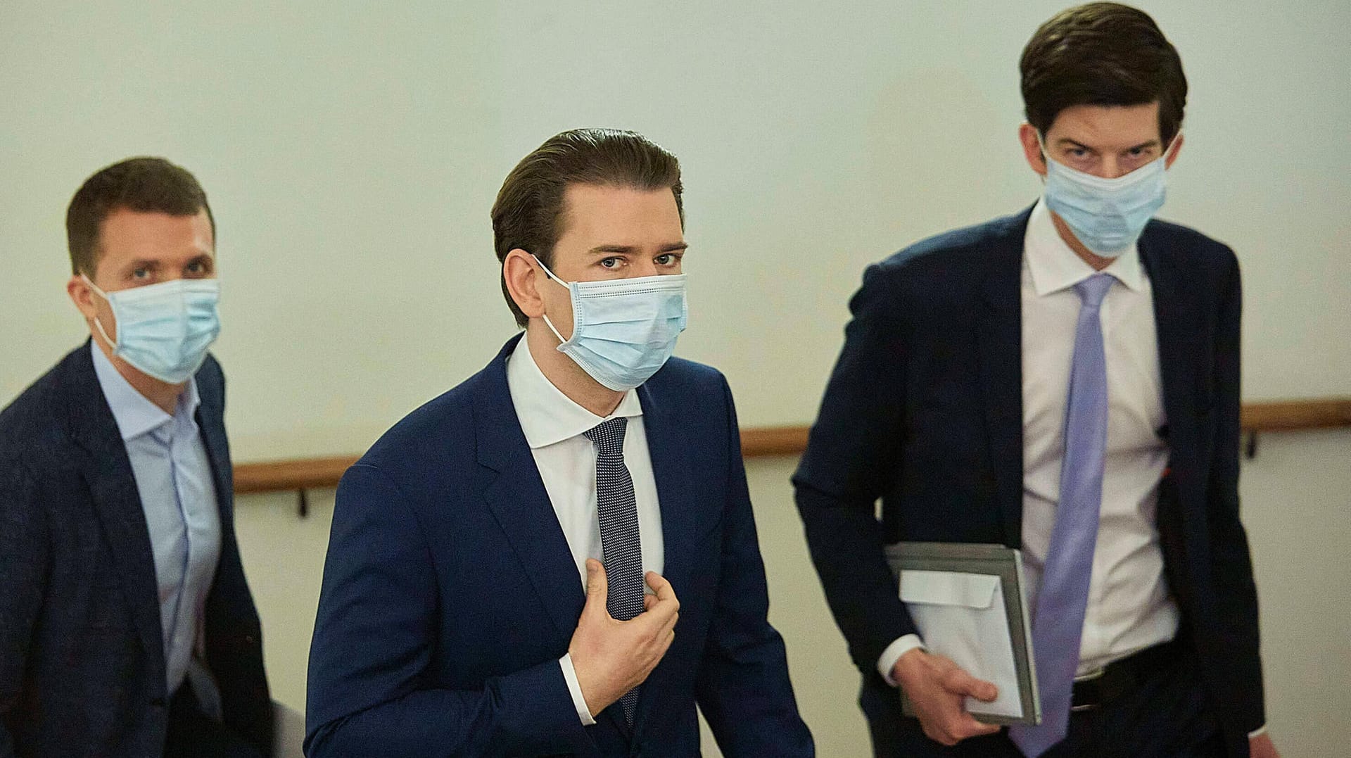 Österreichs Kanzler Sebastian Kurz mit Mundschutz.