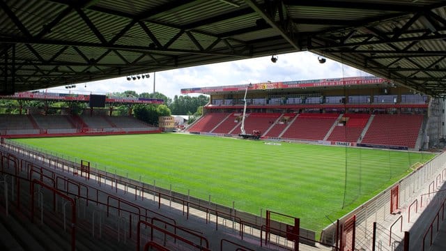 Das Stadion des 1. FC Union Berlin, die Alte Försterei: Heute erwartet der Bundesligist alle Spieler und Trainer zurück.