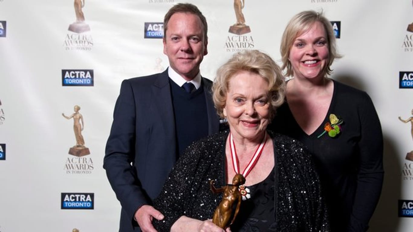 Shirley Douglas mit ihren Kindern Kiefer und Rachel Sutherland.