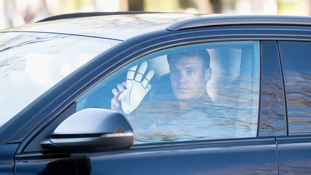 Manuel Neuer bei der Ankunft zum Teamtraining.