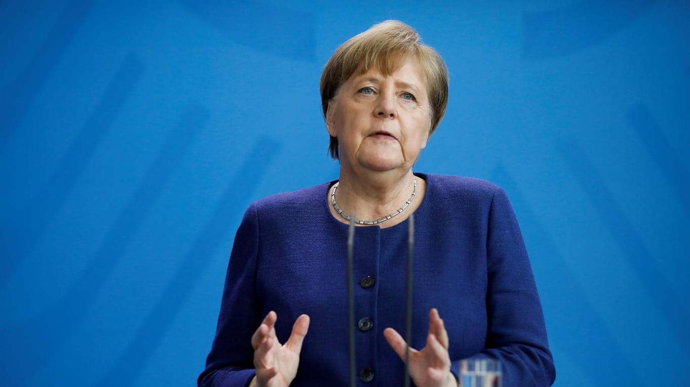 Kanzlerin Merkel bei ihrem Pressestatement am Nachmittag in Berlin.