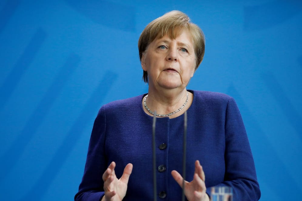Kanzlerin Merkel bei ihrem Pressestatement am Nachmittag in Berlin.