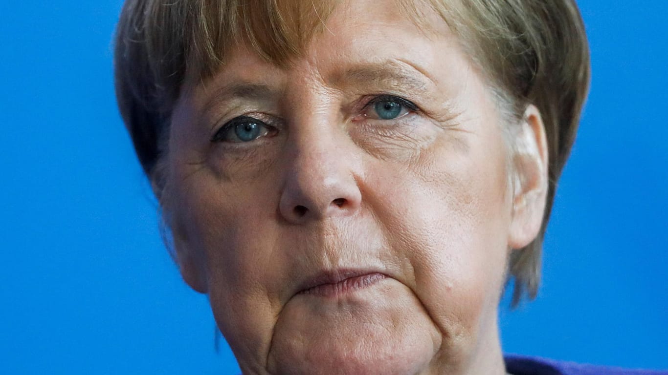Angela Merkel will den südeuropäischen EU-Staaten unter die Arme greifen, aber "Coronabonds" verhindern.