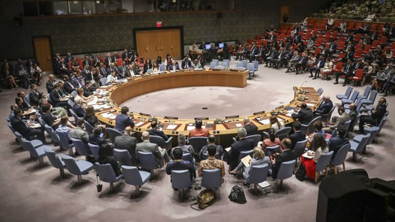 Mitglieder nehmen an einer Sitzung des Sicherheitsrates der Vereinten Nationen im August 2019 teil.
