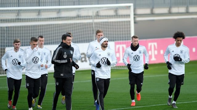 Ist für die Fitness der DFB-Spieler zuständig: Athletikcoach Nicklas Dietrich. Ist für die Fitness der DFB-Spieler zuständig: Athletikcoach Nicklas Dietrich.