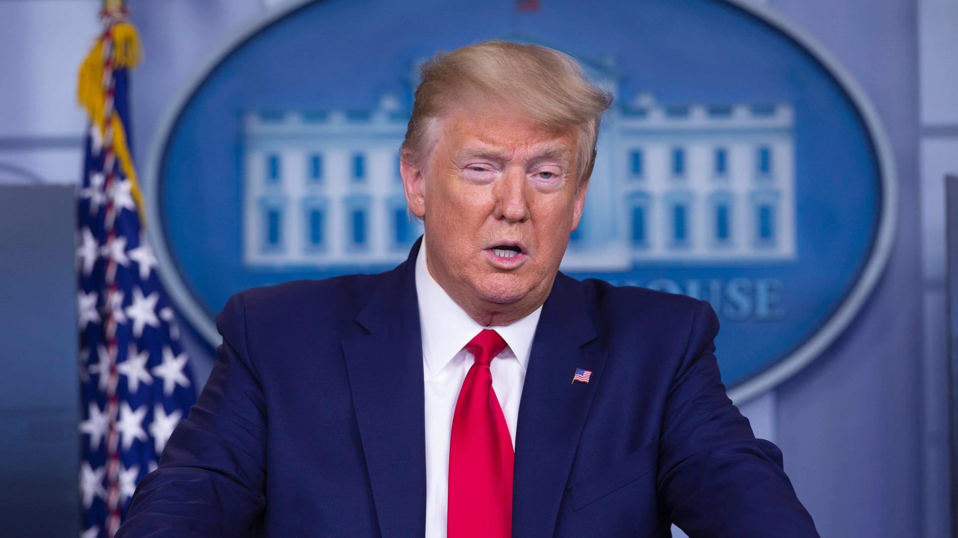 Donald Trump: Der US-Präsident hat mit seinem Widersacher Joe Biden wegen der Corona-Krise telefoniert. Donald Trump: Der US-Präsident hat mit seinem Widersacher Joe Biden wegen der Corona-Krise telefoniert.