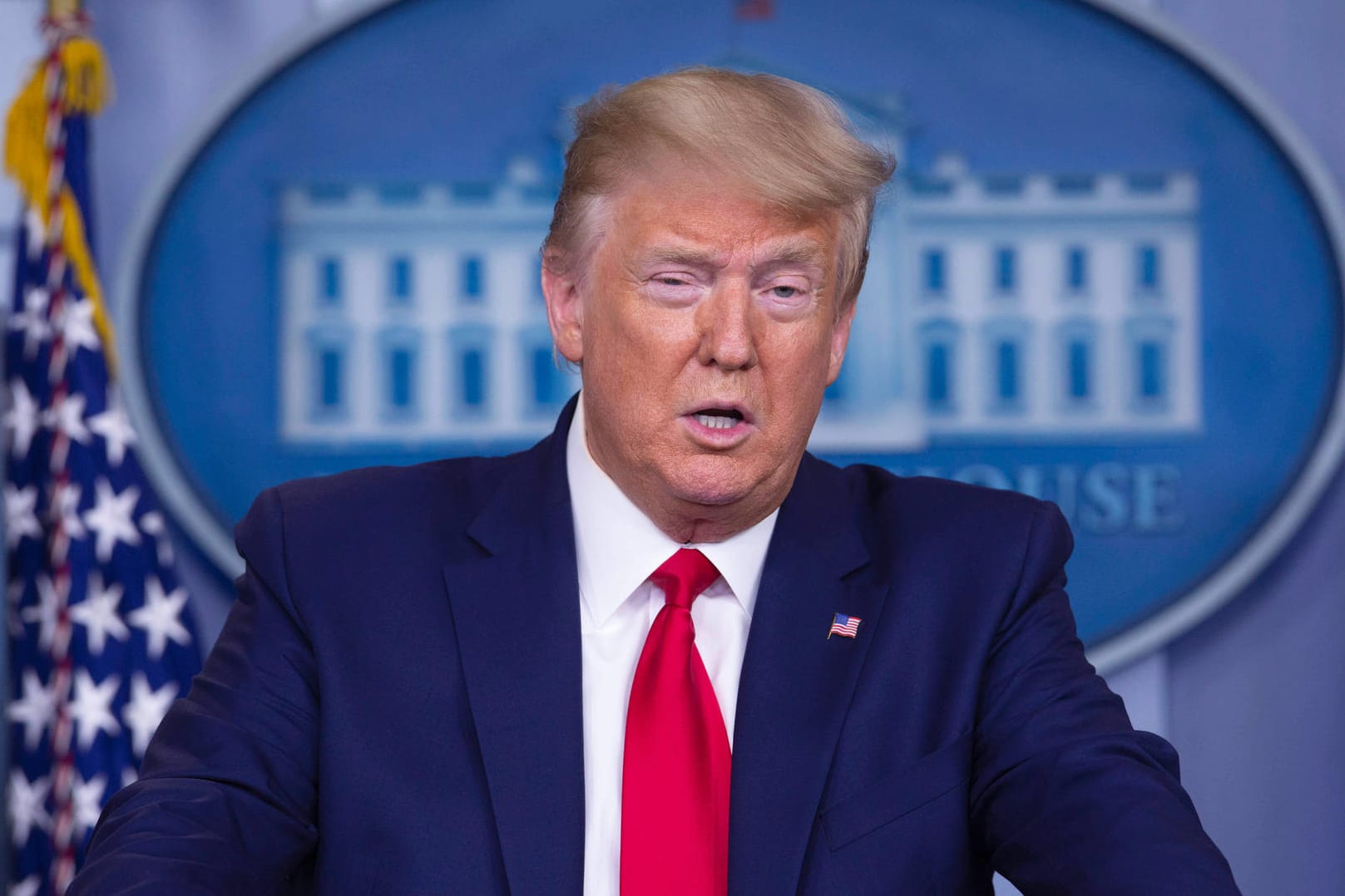 Donald Trump: Der US-Präsident hat mit seinem Widersacher Joe Biden wegen der Corona-Krise telefoniert.