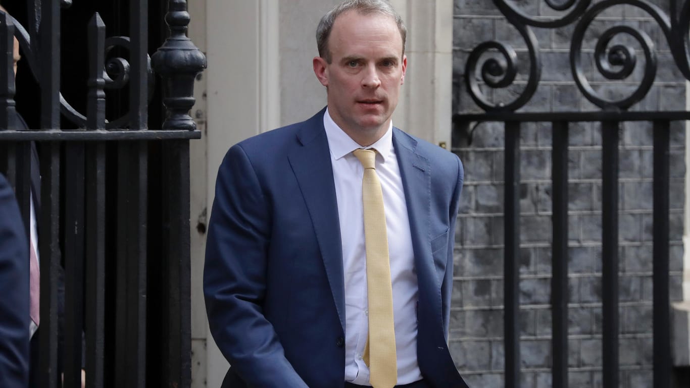 Stellvertreter Dominic Raab: Eigentlich ist Raab Außenminister, doch jetzt muss er anstelle von Premierminister Johnson das Land durch die Krise führen – eine gewaltige Aufgabe.