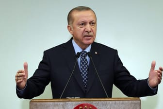 Präsident Erdogan: Er hat den prominenten Moderator Fatih Portakal angezeigt.