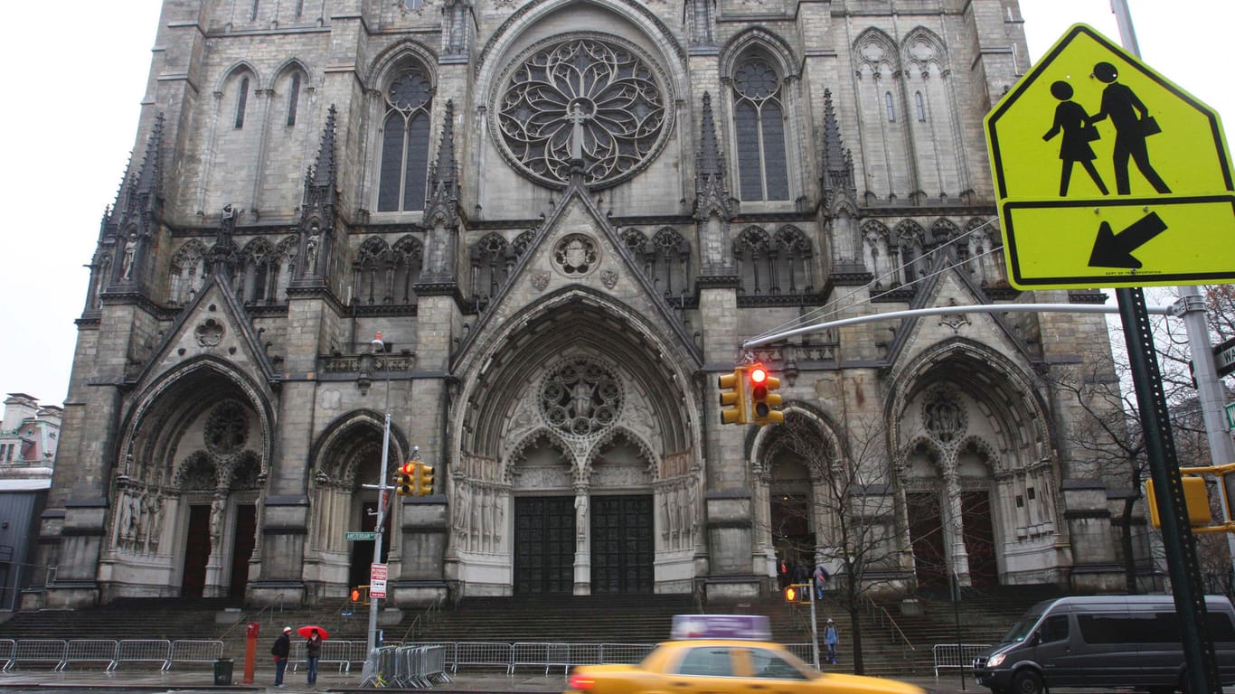 St. John the Divine: Die Kathedrale in New York wird zur Not-Klinik umfunktioniert.