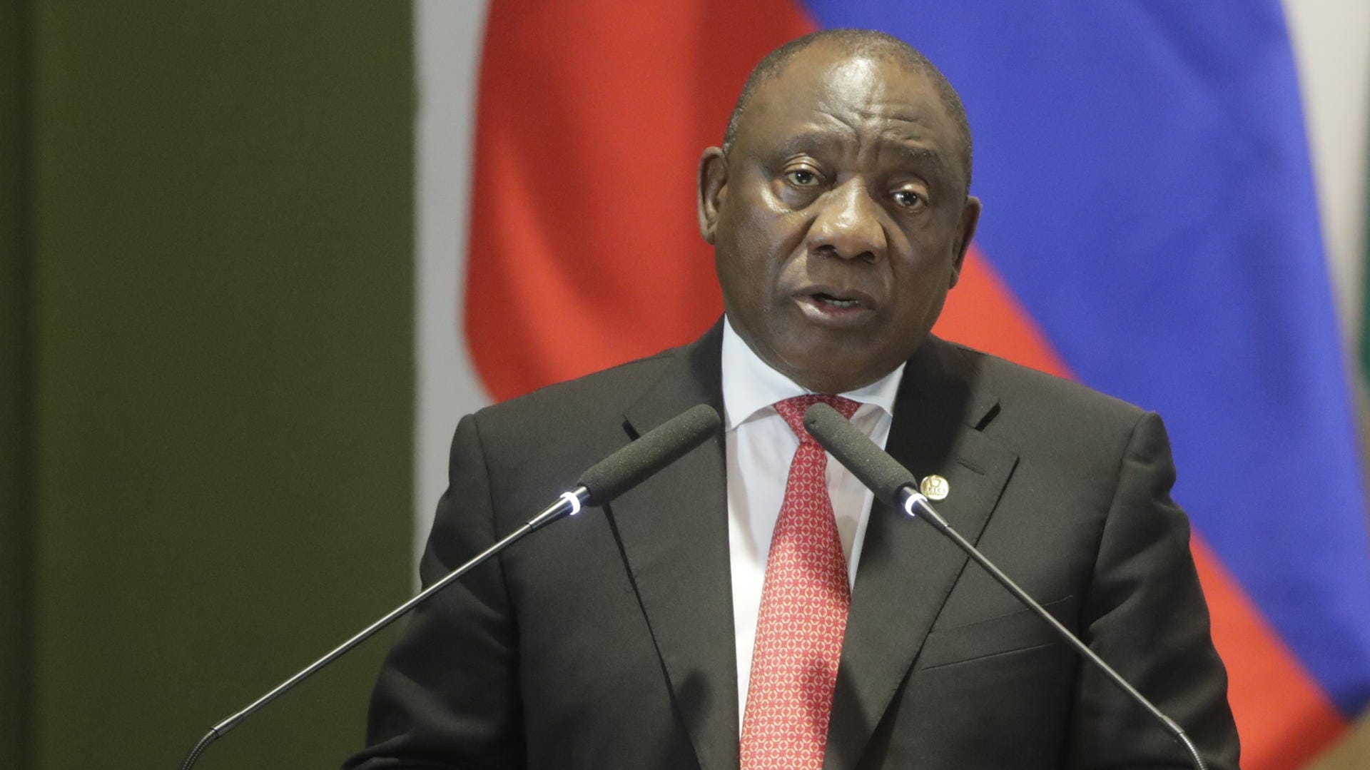 Cyril Ramaphosa: Der Präsident von Südafrika untersagte seiner Ministerin Stella Ndabeni-Abrahams für zwei Monate die Ausübung ihres Amtes. Cyril Ramaphosa: Der Präsident von Südafrika untersagte seiner Ministerin Stella Ndabeni-Abrahams für zwei Monate die Ausübung ihres Amtes.