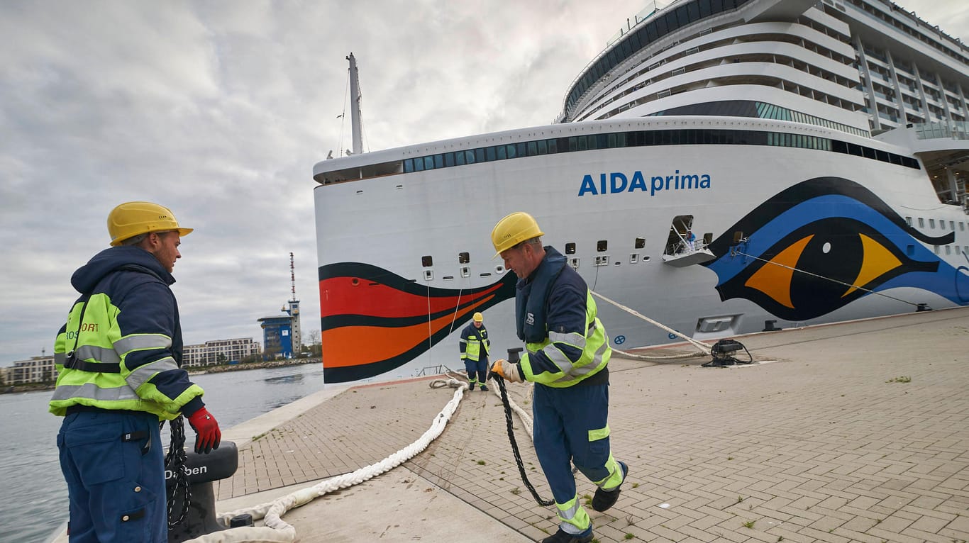 Aida Cruises: Die 14 Schiffe der Reederei werden auch im kommenden Monat keine Fahrten durchführen.