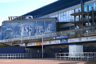 Die Arena auf Schalke: Der Bundesligist sieht sich bei einem Saisonabbruch in seiner Existenz bedroht.