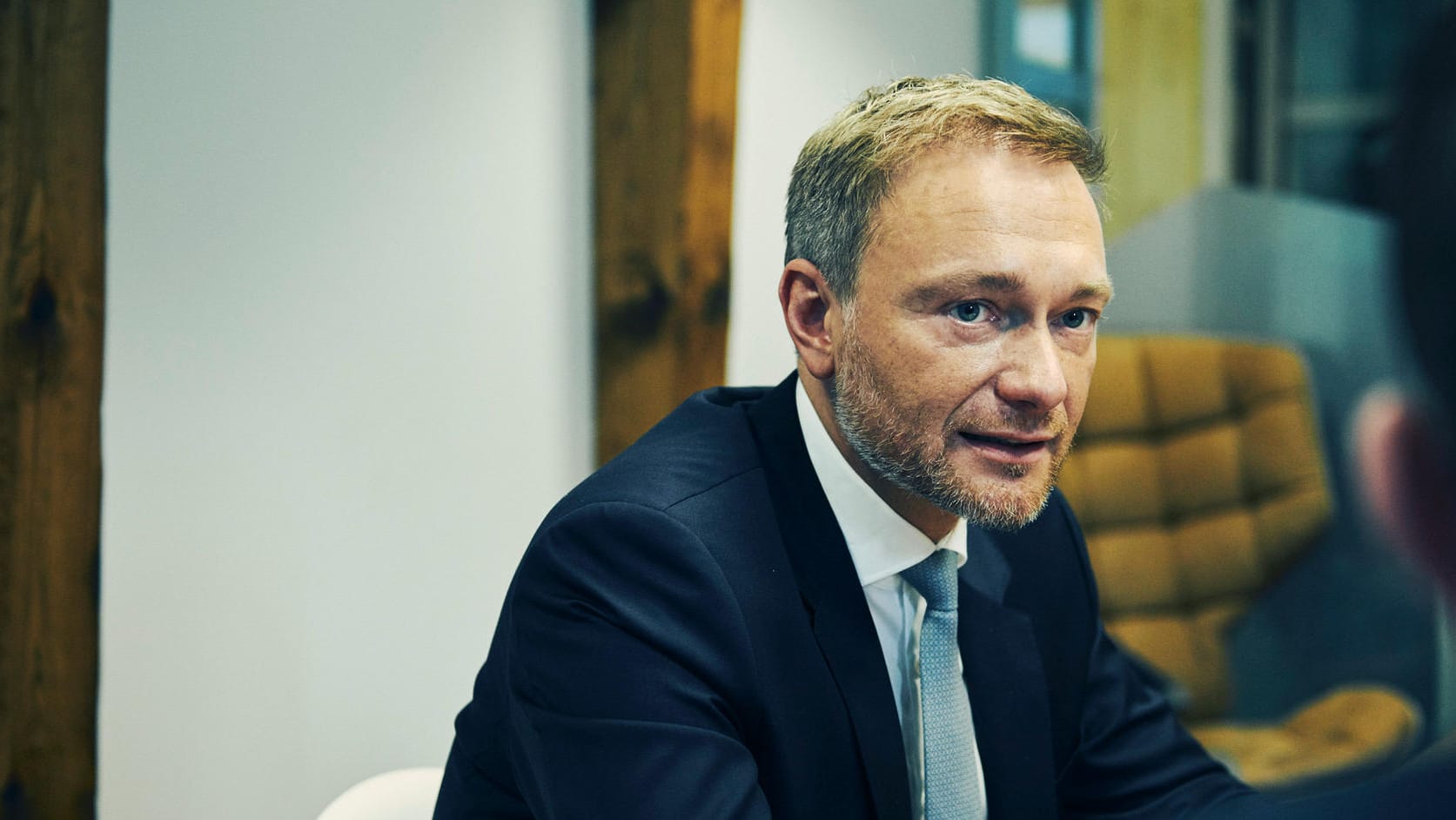 FDP-Chef Christian Lindner: "Die Auffassungen der Virologen unterscheiden sich teilweise gründlich, und viele mussten bereits frühere Aussagen revidieren."