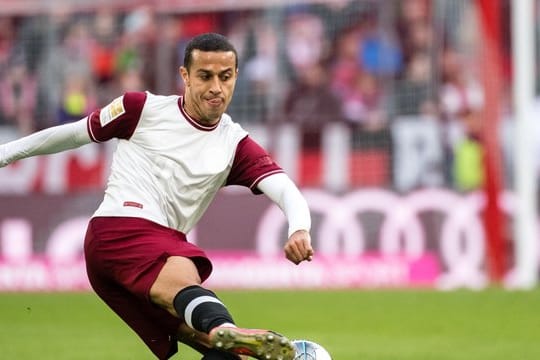 Thiago: Der Mittelfeldspieler soll kurz vor einem neuen Vertrag beim FC Bayern München stehen.