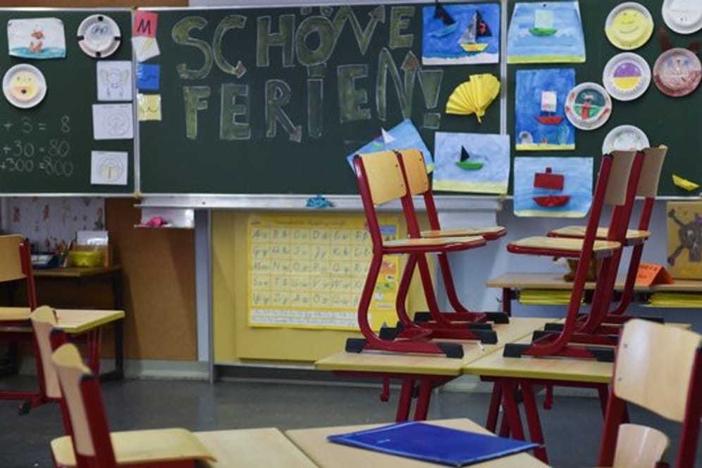 "Ich bin mir aber sicher, dass es nach den Osterferien keinen Unterrichts-Vollstart an den Schulen geben wird", Lehrerverbandspräsident Heinz-Peter Meidinger.