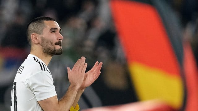 Hat mit einer Video-Botschaft den Mitarbeitern des Klinikums Nürnberg Mut gemacht: Ilkay Gündogan. Hat mit einer Video-Botschaft den Mitarbeitern des Klinikums Nürnberg Mut gemacht: Ilkay Gündogan.