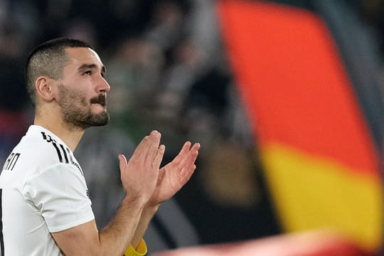 Hat mit einer Video-Botschaft den Mitarbeitern des Klinikums Nürnberg Mut gemacht: Ilkay Gündogan.