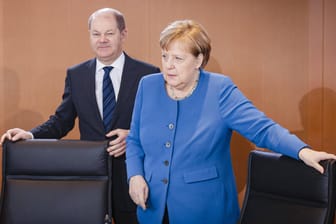Bundesregierung: Bundeskanzlerin Angela Merkel (CDU) und Bundesfinanzminister Olaf Scholz (SPD) gewinnen bei Umfragen an Prozentpunkten.
