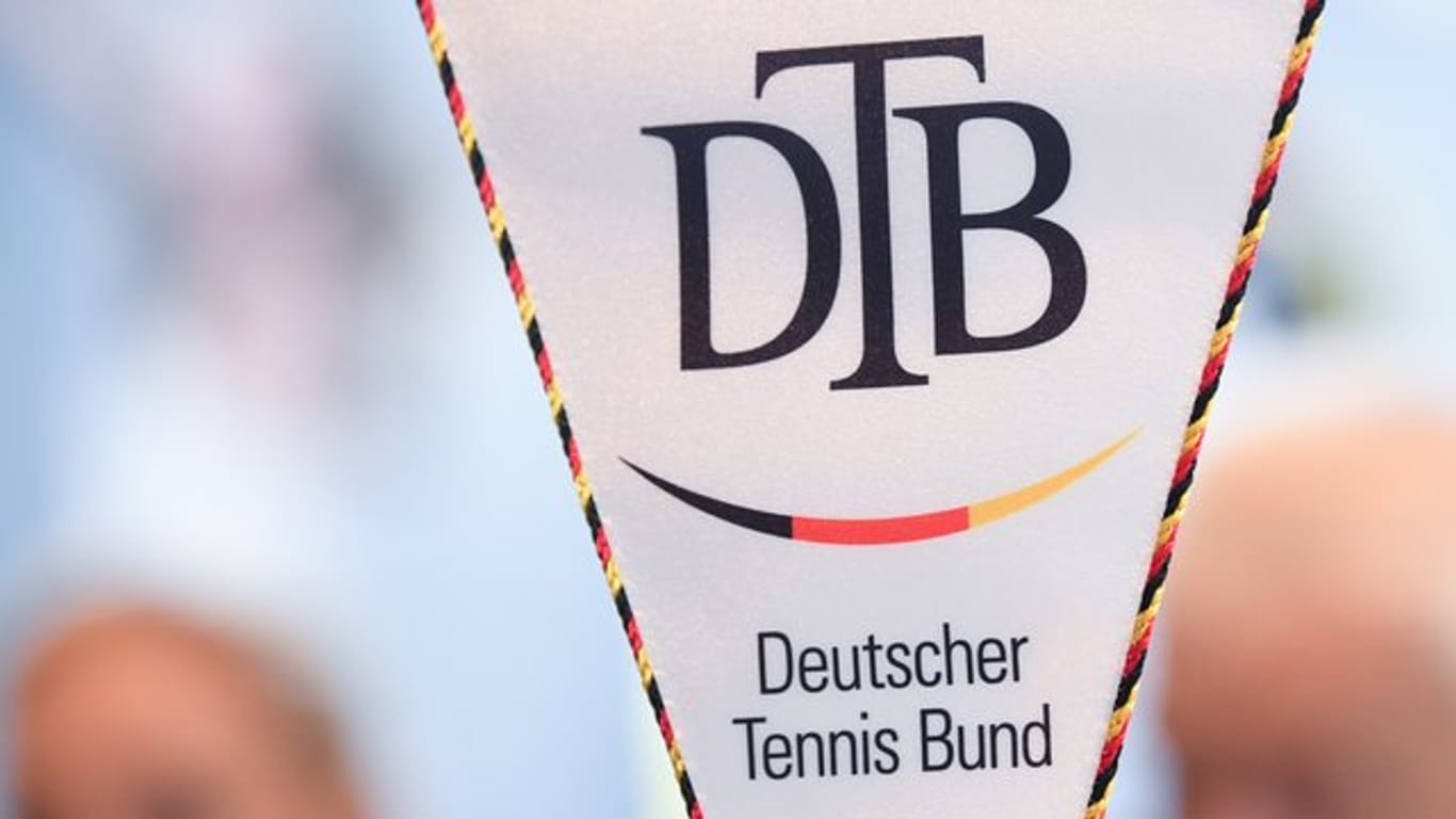 Der Deutsche Tennis Bund (DTB) sagte die Spiele der Bundesliga ab.