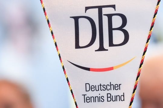 Der Deutsche Tennis Bund (DTB) sagte die Spiele der Bundesliga ab.