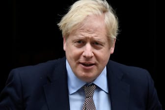 Boris Johnson: Seit Montag lag der britische Premier wegen einer Covid-19-Erkrankung auf der Intensivstation. Diese konnte er am Donnerstag verlassen, wie ein Regierungssprecher mitteilte.